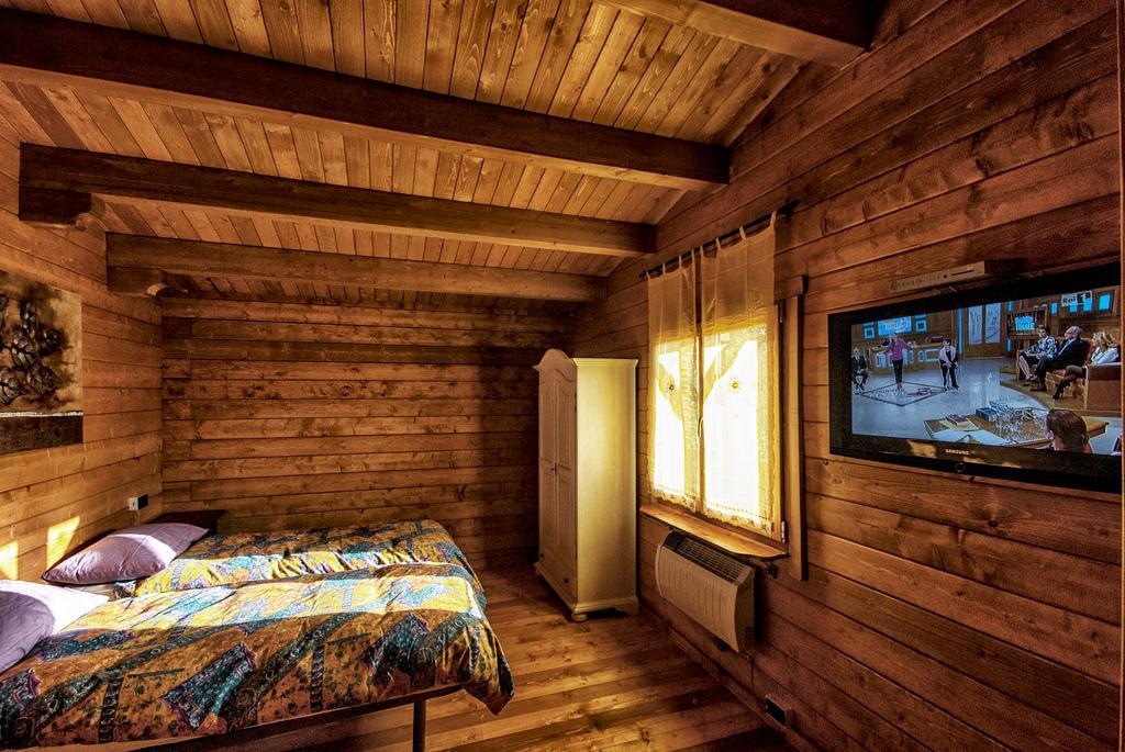 Chalet Dei Parchi Bed and Breakfast Saracinesco Habitación foto